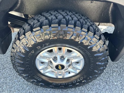 Used 2024 Chevrolet Silverado 2500 LT w/ All Star Edition image 9