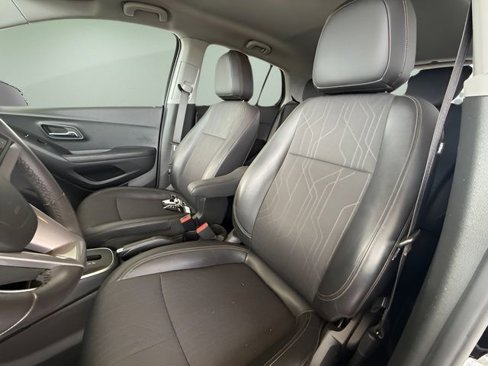 Used 2021 Chevrolet Trax LT w/ Driver Confidence Package image 20