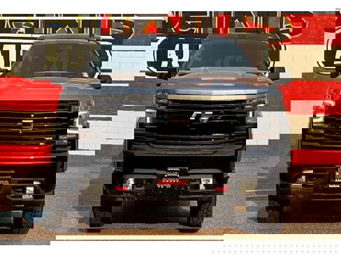 Used 2022 Chevrolet Silverado 1500 LT Trail Boss image 3