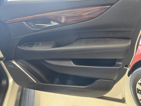 Used 2015 Cadillac Escalade ESV Premium image 21
