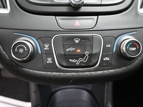 Used 2019 Chevrolet Malibu LS image 16