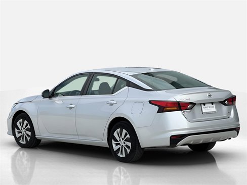 Used 2020 Nissan Altima 2.5 S image 2