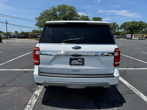 Used 2019 Ford Expedition XLT w/ Equipment Group 201A image 7