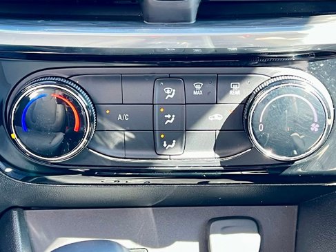 Used 2024 Buick Encore GX Sport Touring image 31