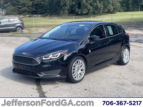 Used 2017 Ford Focus SE image 1