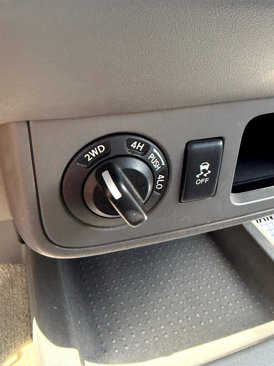 Used 2018 Nissan Frontier SV image 13