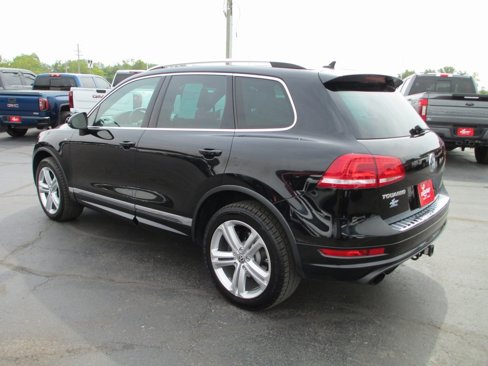 Used 2014 Volkswagen Touareg VR6 image 7