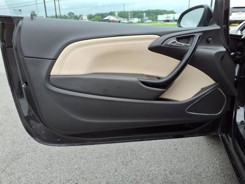 Used 2018 Buick Cascada Premium image 36