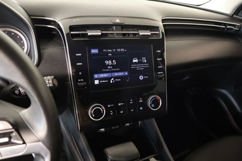 Used 2022 Hyundai Tucson SE image 5