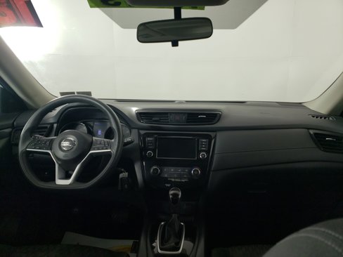 Used 2018 Nissan Rogue S image 13