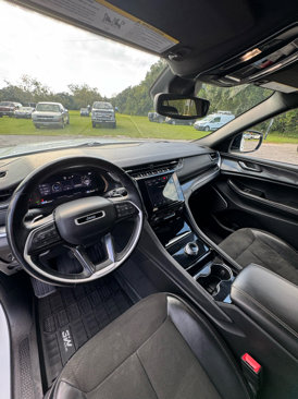 Used 2021 Jeep Grand Cherokee L Laredo image 10
