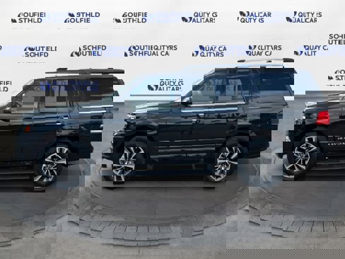 Used 2015 Lincoln Navigator 4WD image 3