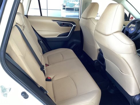 Used 2019 Toyota RAV4 LE image 25
