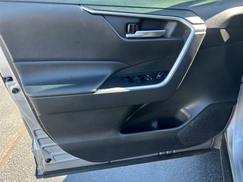 Certified 2021 Toyota RAV4 XLE image 18