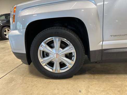 Used 2017 GMC Terrain SLE image 10