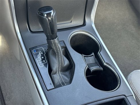 Used 2017 Toyota Camry LE image 19