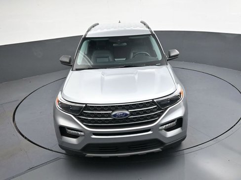 Used 2023 Ford Explorer XLT w/ Equipment Group 202A image 30