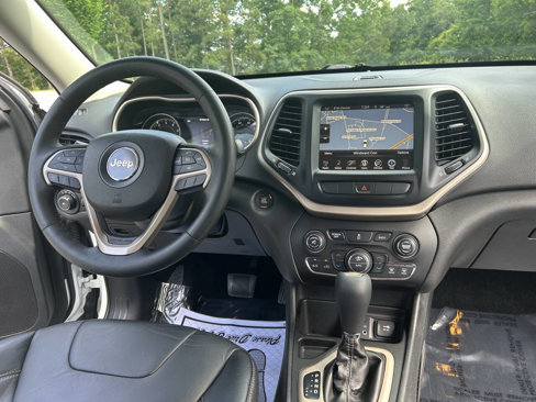Used 2014 Jeep Cherokee Limited image 35