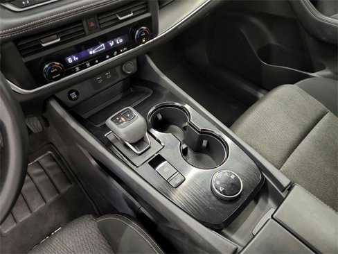 Used 2024 Nissan Rogue SV image 22
