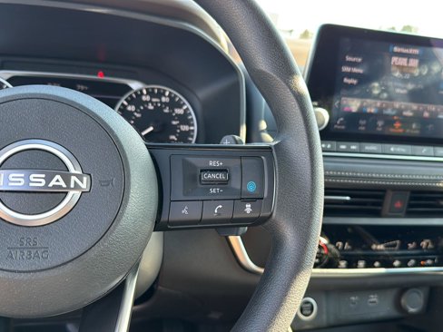 Used 2023 Nissan Rogue SV image 19