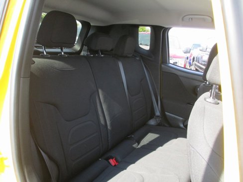 Used 2019 Jeep Renegade Latitude image 17
