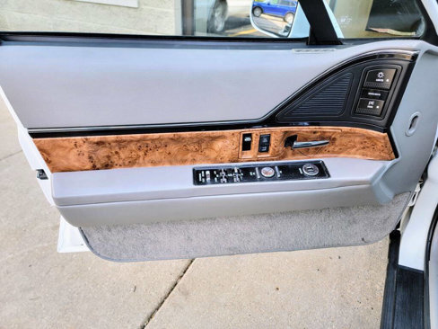 Used 1994 Buick Le Sabre Custom image 10