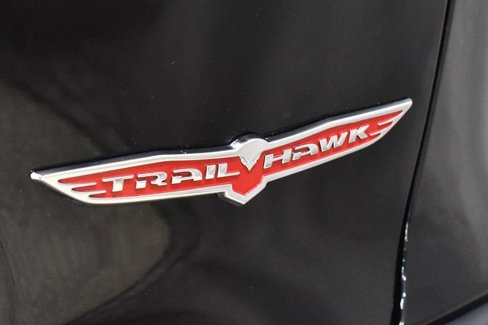 Used 2019 Jeep Cherokee Trailhawk image 35