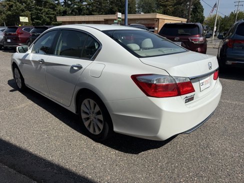 Used 2015 Honda Accord EX image 5