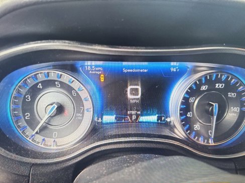 Used 2016 Chrysler 300 Limited image 11