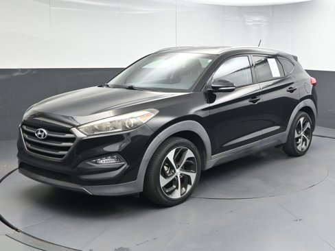 Used 2016 Hyundai Tucson Sport image 4
