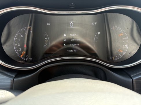 Used 2021 Jeep Grand Cherokee Laredo X image 33