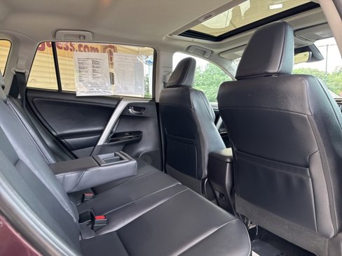 Used 2016 Toyota RAV4 Limited image 27