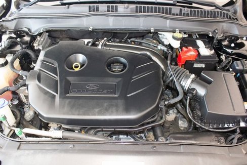 Used 2017 Ford Fusion Titanium image 3