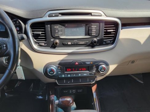 Used 2016 Kia Sorento EX image 26