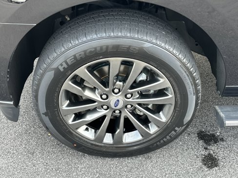 Used 2020 Ford Expedition Max Limited image 11