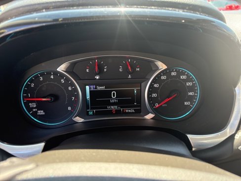 Used 2019 Chevrolet Traverse LT image 1