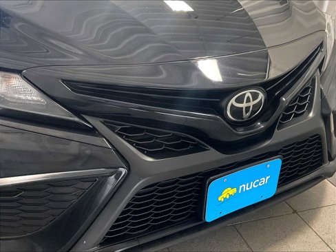 Used 2023 Toyota Camry SE image 31