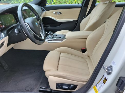 Used 2019 BMW 330i Sedan w/ Premium Package image 13