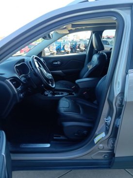 Used 2021 Jeep Cherokee Limited image 10