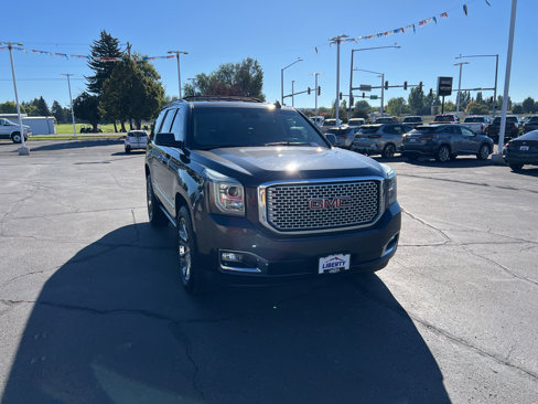 Used 2015 GMC Yukon Denali w/ Premium Package image 9