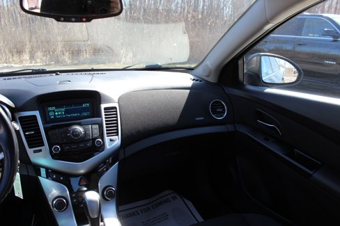 Used 2014 Chevrolet Cruze LT image 19