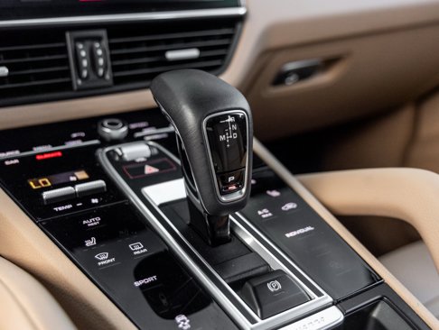 Certified 2019 Porsche Cayenne image 27