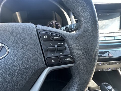 Used 2018 Hyundai Tucson SEL image 11