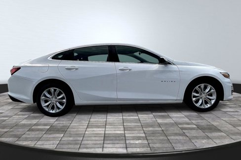 Used 2021 Chevrolet Malibu LT image 16