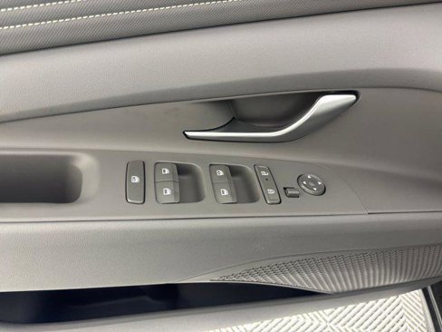 New 2025 Hyundai Elantra Sport image 13