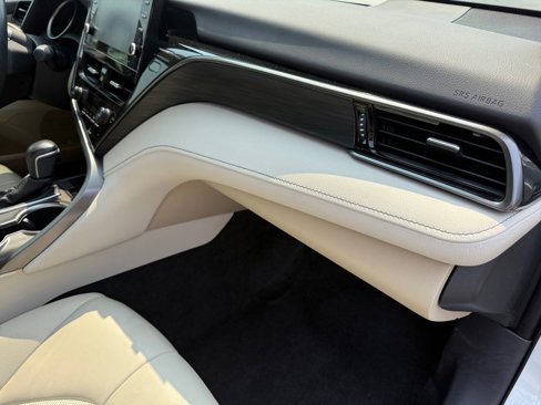 Certified 2022 Toyota Camry XLE w/ Navigation Package image 16
