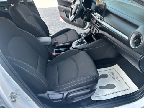 Used 2021 Kia Forte LXS image 18