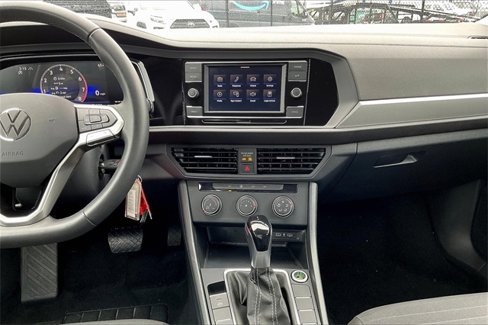 Used 2024 Volkswagen Jetta S image 6