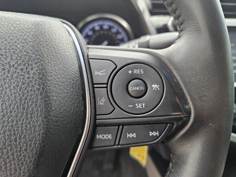 Used 2018 Toyota Camry SE image 28