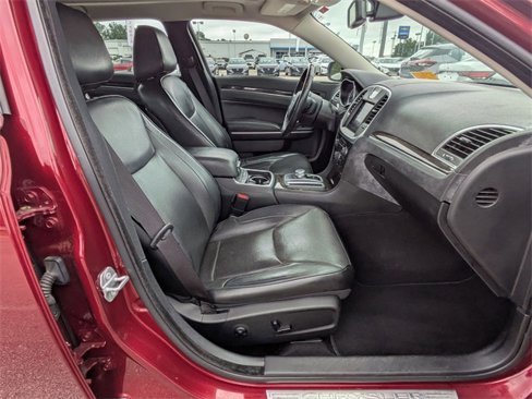 Used 2019 Chrysler 300 Limited image 38